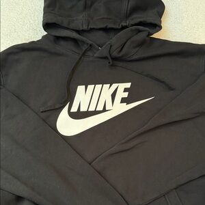 Nike Sportswear Club Fleece Graphic Logo Pullover Classic Fit Hoodie Swoosh